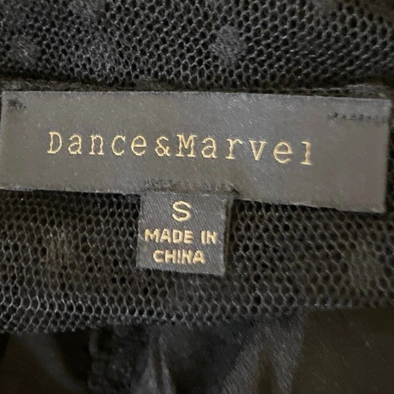 Blusa Top Dance & Marvel Negra Manga Larga Malla Acanalada Lunares Transparentes Peplum S Foto 3 de 3