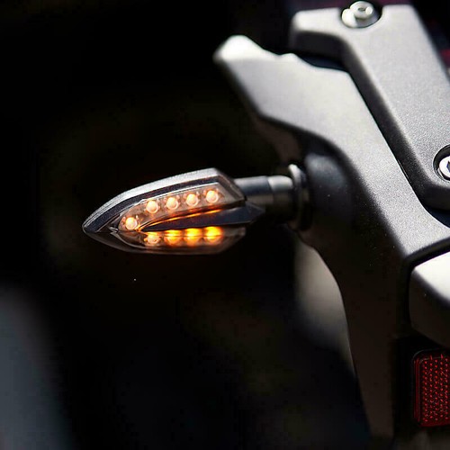 YAMAHA TENERE 700 Set di frecce led ORIGINALI YAMAHA + KIT CABLAGGIO ORIGINALE - Foto 11 di 12