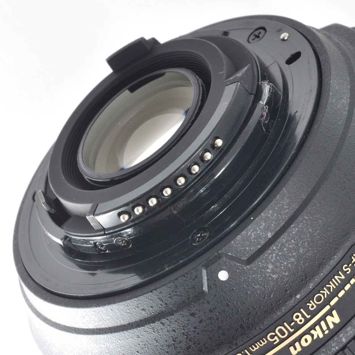 Nikon AF-S DX NIKKOR 18-105mm f/3.5-5.6G ED VR Zoom Lens from