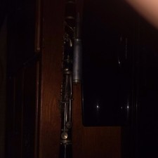 Bb Clarinet Black High Polish Wood Body Closed Hole Silver-Tone Keys