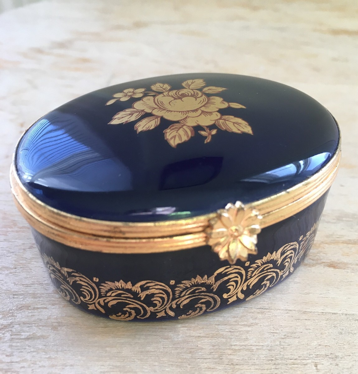 Limoges Box France L. Bernardaud Vintage Porcelain Trinket Vanity