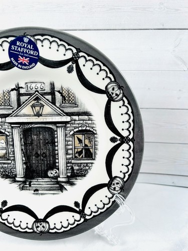 ROYAL STAFFORD Halloween HAUNTED HOUSE 1666 Witch DINNER PLATES Set Of 4 New - Picture 10 of 12