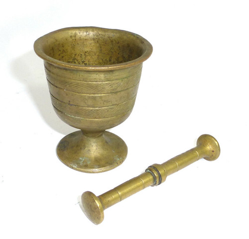 Small mortar with pestle about 1840 bronze