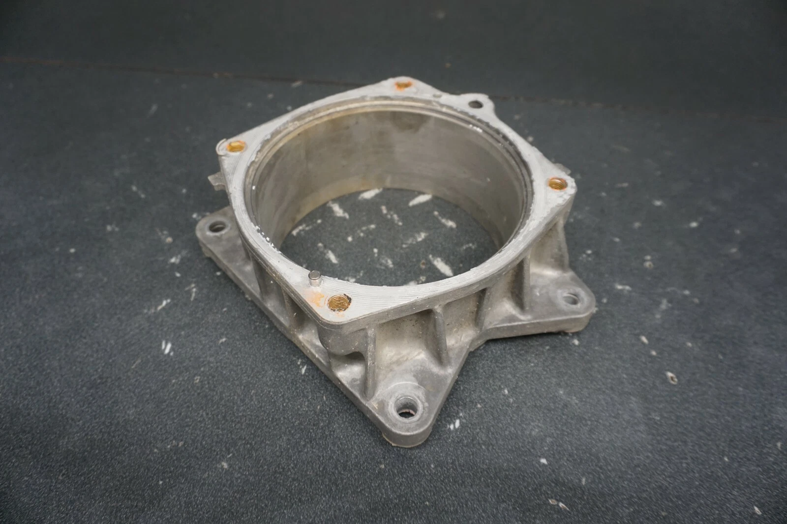 1999-2005 Yamaha OEM Impeller Housing Jet Pump Mount Support Freshwater XLT 1200