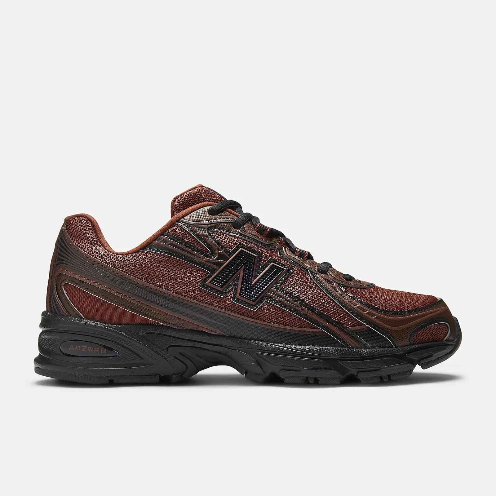 New Balance 740 Unisex Trainers in Brown Shoes