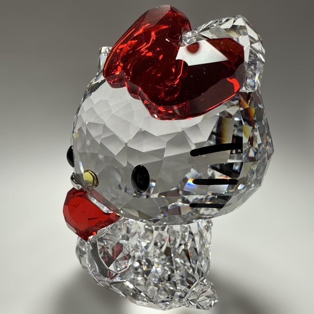 Swarovski Hello Kitty Red Apple Crystal Figurine Sanrio 4.9x6.3 cm