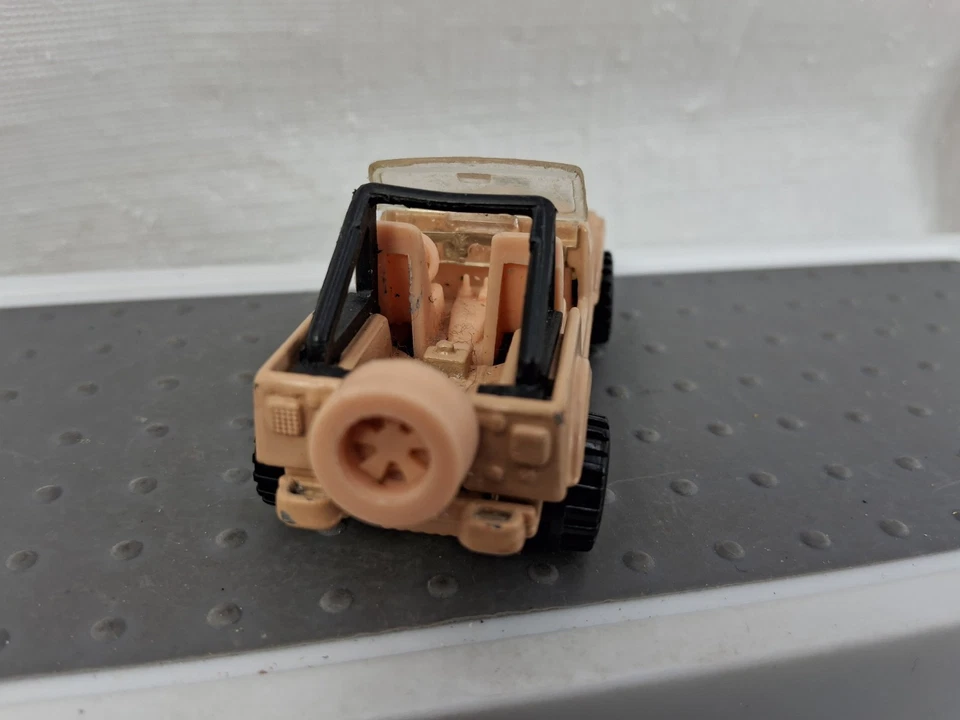 Hot Wheels Action Command Jeep Camouflage Tan Die Cast - Image 4 of 4