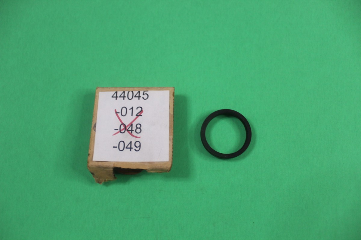 NOS KAWASAKI KE125 KS125 KZ200 EX305 FORK COVER GASKET PART# 44045