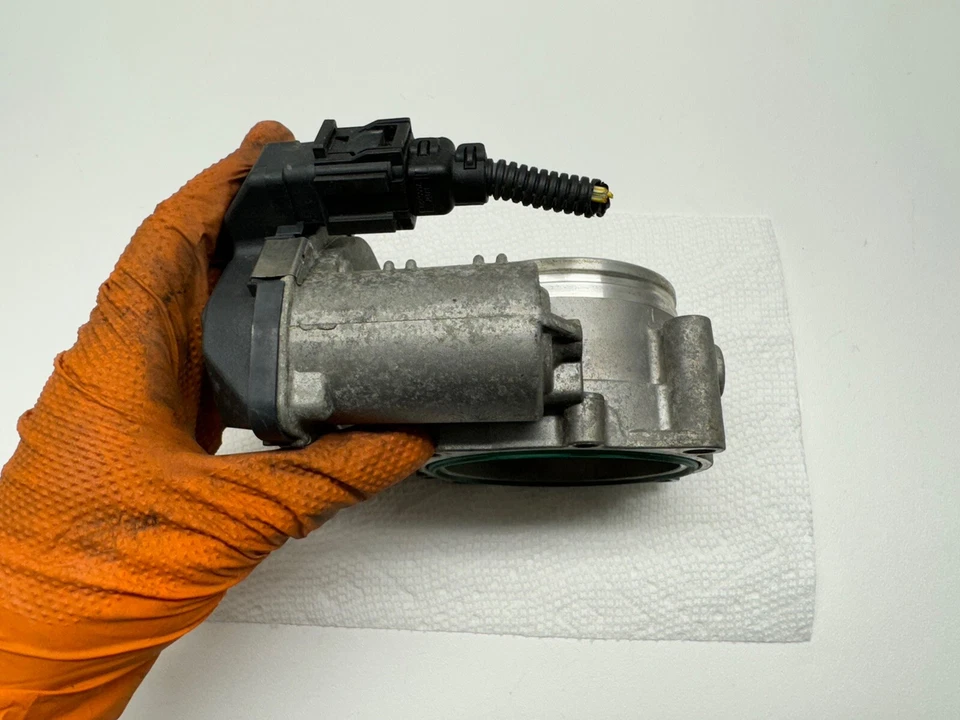 Carrocería de acelerador OEM barata para BMW X3 128i 328i 528i 3,0 L 2007-2012 BMW 328xi 3,0 L Foto 4 de 4