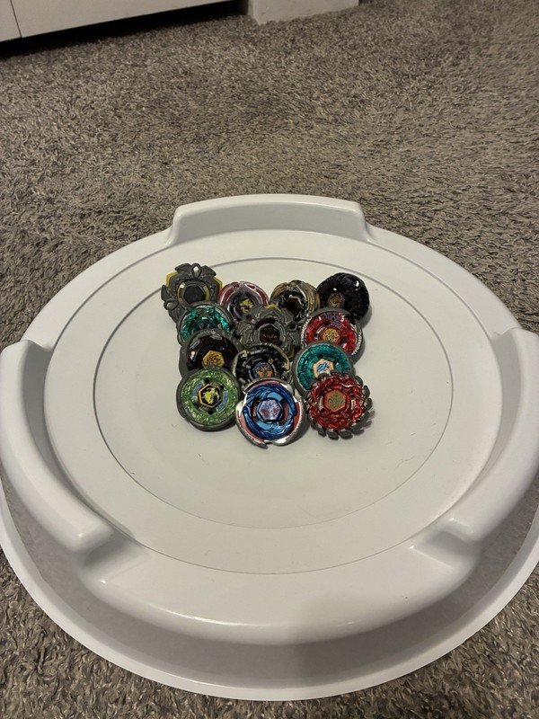 Beyblade Metal Saga Used Lot, Rare Reproduction Stadium. READ DESCRIPTION!