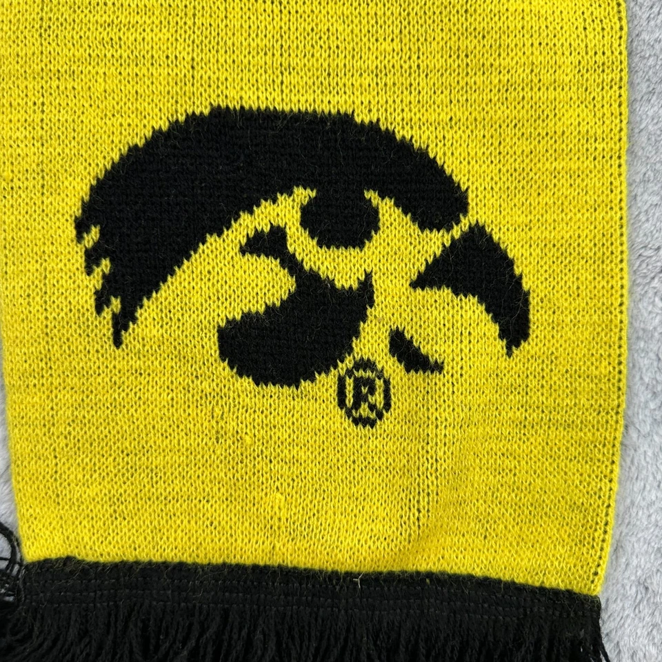 "Bufanda de fútbol Iowa Hawkeyes negra amarilla tejida flecos logotipo rayas 54"" de largo" Foto 2 de 4