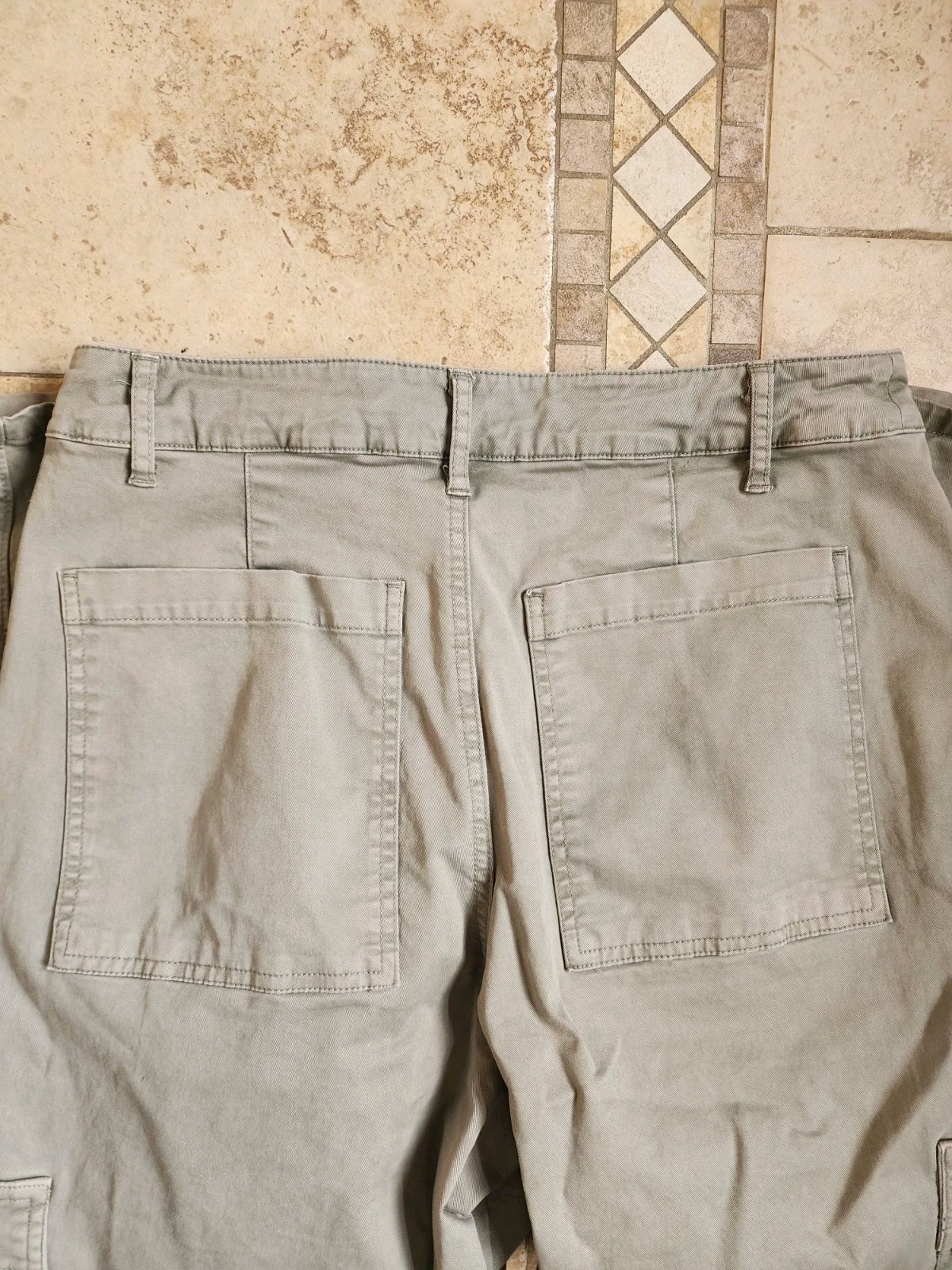 Women's Universal Thread Barrel Utility Pants 8 - image 5