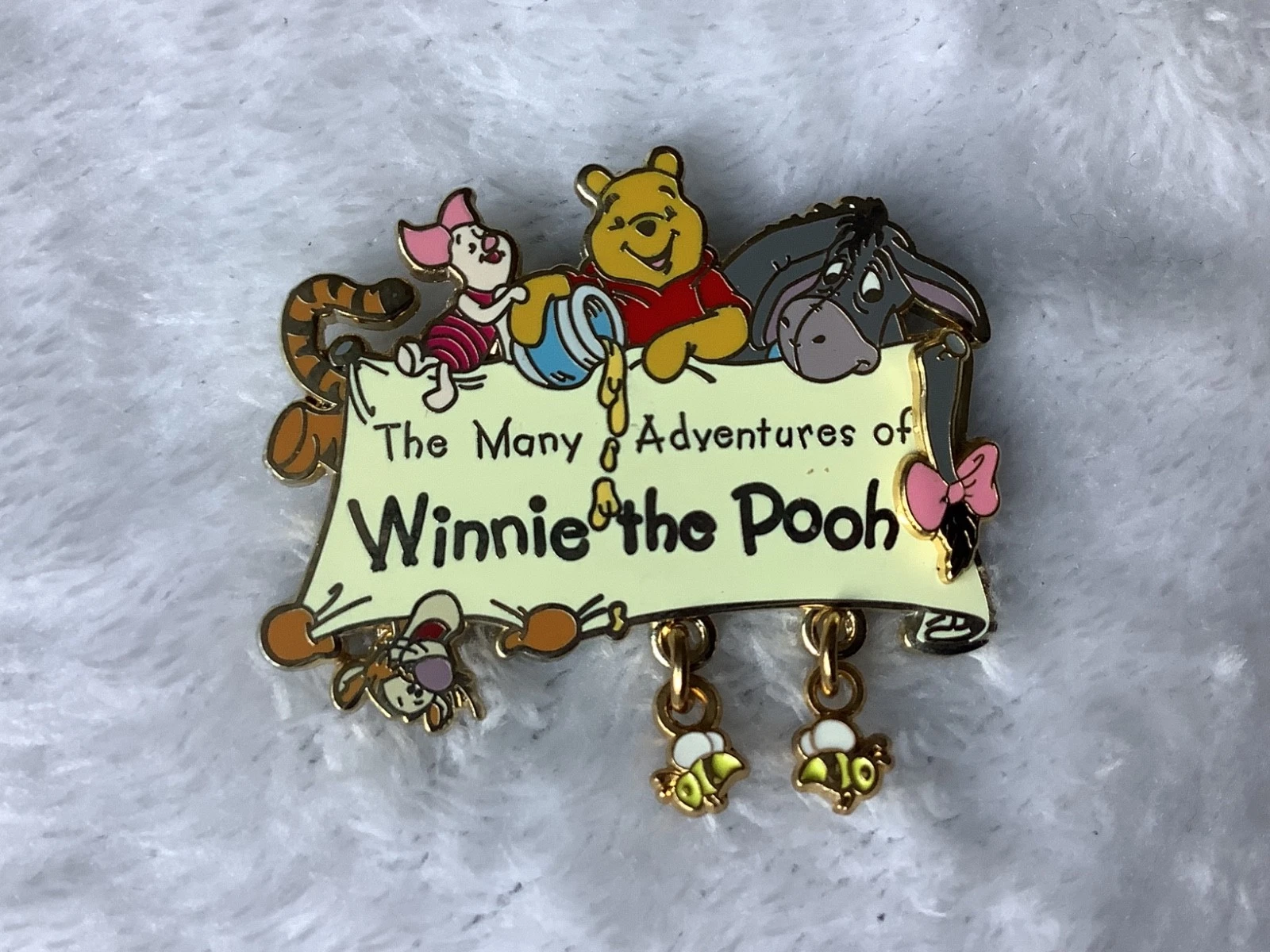 Disney Pin 2008 The Many Adventure's of Winnie the Pooh Disney Dangle Pin