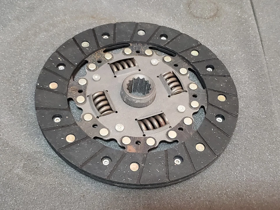 离合器套件 04-112 适用于:GEO Storm 1990 - 93。 五十铃 Impulse 1990 - 91 Stylus 1991 - 93 — 第 3/4 张图片