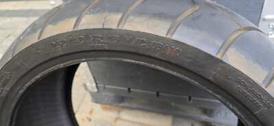 Metzeler ME880 Marathon 260/40 R18 84V Hinterrad Harley Davidson Night Rod V-Rod
