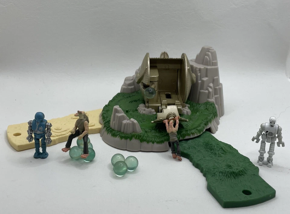 Figura de acción Micro Machines De colección R2D2 Fleet Gungan ATV 4x4 Star Wars  Foto 3 de 4