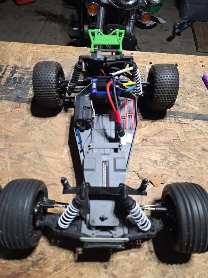 Traxxas Rustler with Velineon VXL-3s Brushless RTR - Image 2 of 4