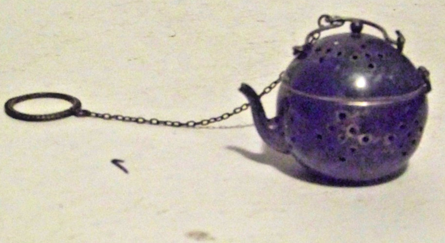 VTG Tea Leaf Infuser Strainer Ball Figural Teapot Silver Plate?