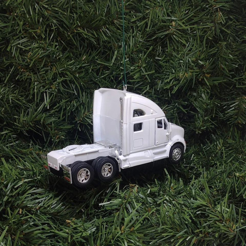 Kenworth Big Rig Ornamento Regalo de Navidad Árbol de Navidad 5" Semi Tractor T-700 Blanco Foto 3 de 4