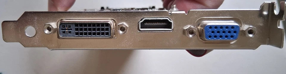 GeForce GT 220 DVI/HDMI/VGA  1GB DDR2 Gf GT220  NVIDIA  Video card - Image 3 of 3