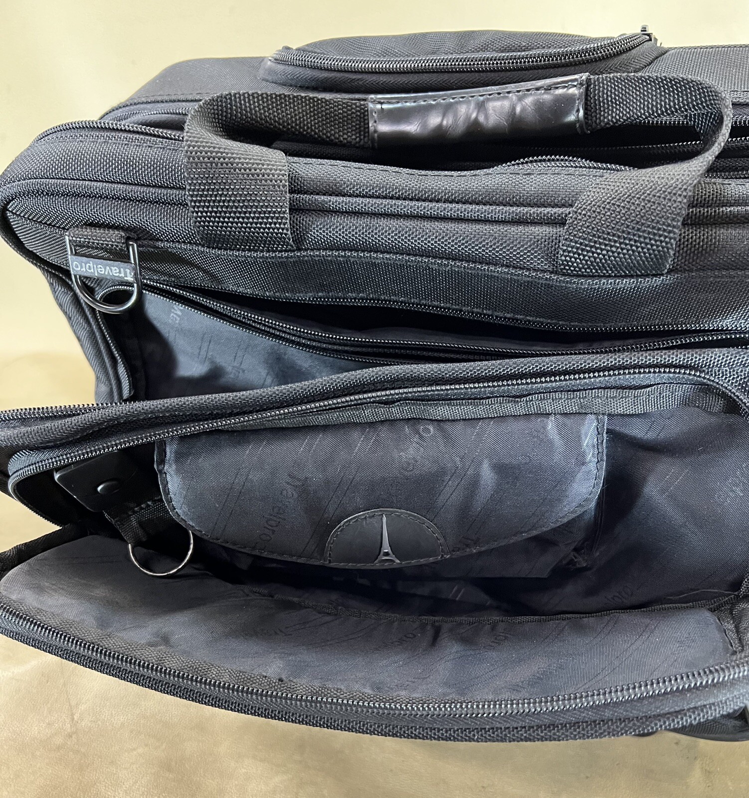 Travelpro Black 16" Carry On rolling business Computer Laptop Bag