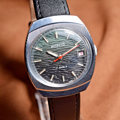 Vostok Vintage Men's Watch Soviet Mechanical Wostok Wristwatch 17 Jewels