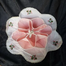 Vintage Pink White  Embroidered Drawstring Dinner Roll Bun Holder Warmer