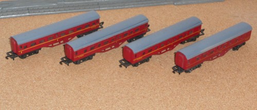 Lone Star 000/N Spur Treble-o-Electric Mainline weinrot Wagen Rechen x 4 - Bild 5 von 5