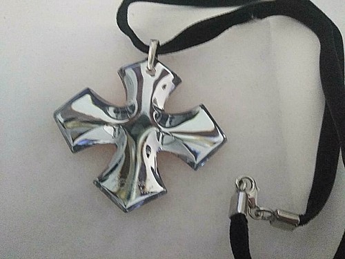 Baccarat Crystal Moldre Silver Cross 