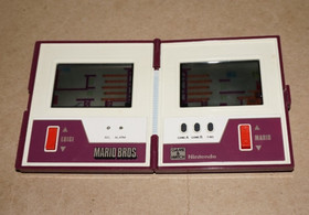 NINTENDO GAME AND WATCH MW-56 MULTI-SCREEN MARIO BROS. MADE IN JAPAN 1983.
