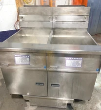 Fryer/ Pitco SG-18-S Gas Fryer/75 LBS Double w/t Oil Filter System Film Attached