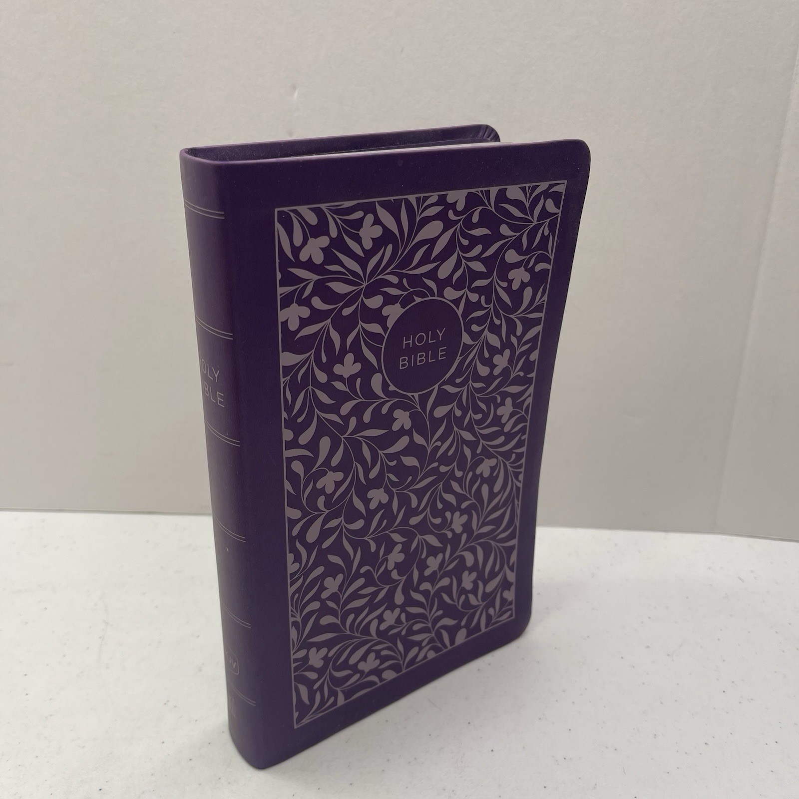 Purple NKJV Bible Giant Print Leathersoft Thomas Nelson Red Letter Gift