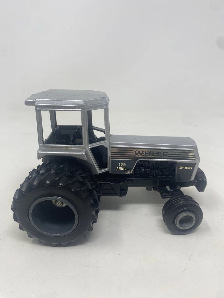 RARE Oliver White Farm Toy 2-155 10th Anniversary - Image 4 of 4