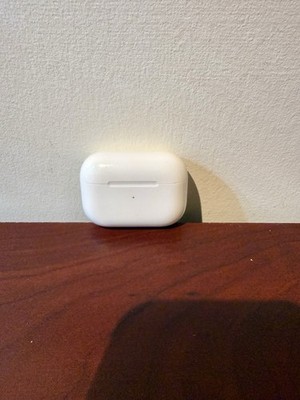 Apple AirPods Pro White True Wireless Bluetooth Earbuds Noise Cancellation