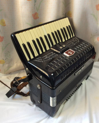 TOMBO 52 Accordion 34 Keys 48 Bass Steel Reeds Serviced w/ Case