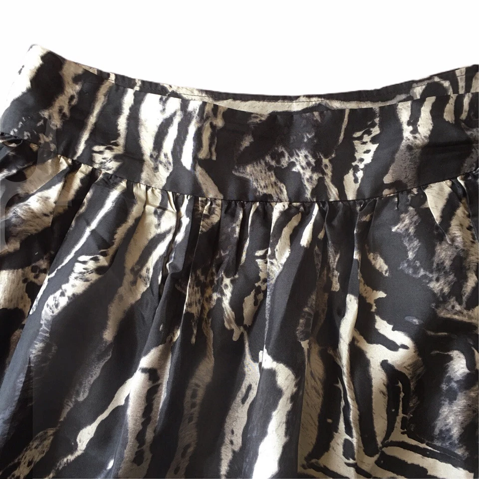 Falda corta Express Design Studio de seda animal negra/gris/tostada para mujer talla 6 Foto 3 de 4