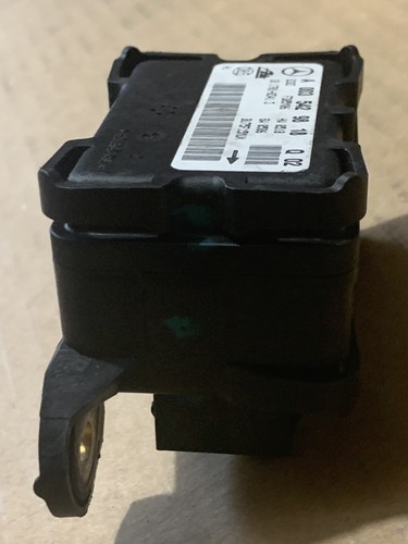 06-07 MERCEDES C230 CLK550 CLK350 W209 YAW Turn Rate Sensor  - Picture 5 of 6