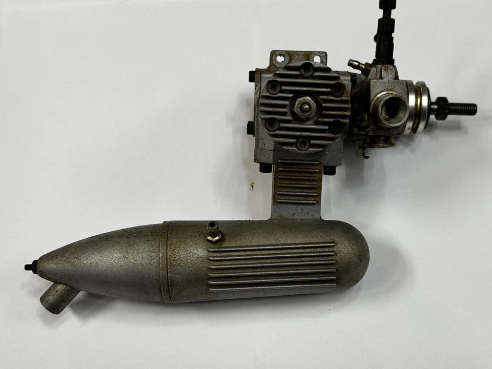 Magnum Pro .45 45 Two Stroke Nitro RC Remote Control Airplane Engine - Image 2 of 2