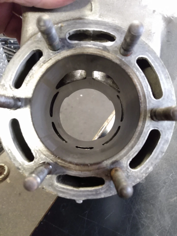 1989-1998 SUZUKI RMX250 OEM JARRO DE CILINDRO TOPEND TOP END ASSY RMX 250 - Imagem 4 de 4