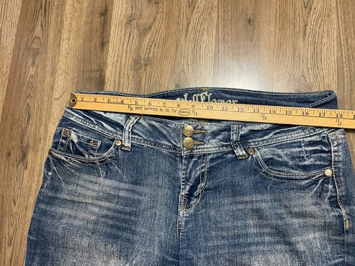 WallFlower Jeans Shorts, Women's Junior Size 13, Blue, Denim, Cuffed, Pockets - Picture 9 of 12