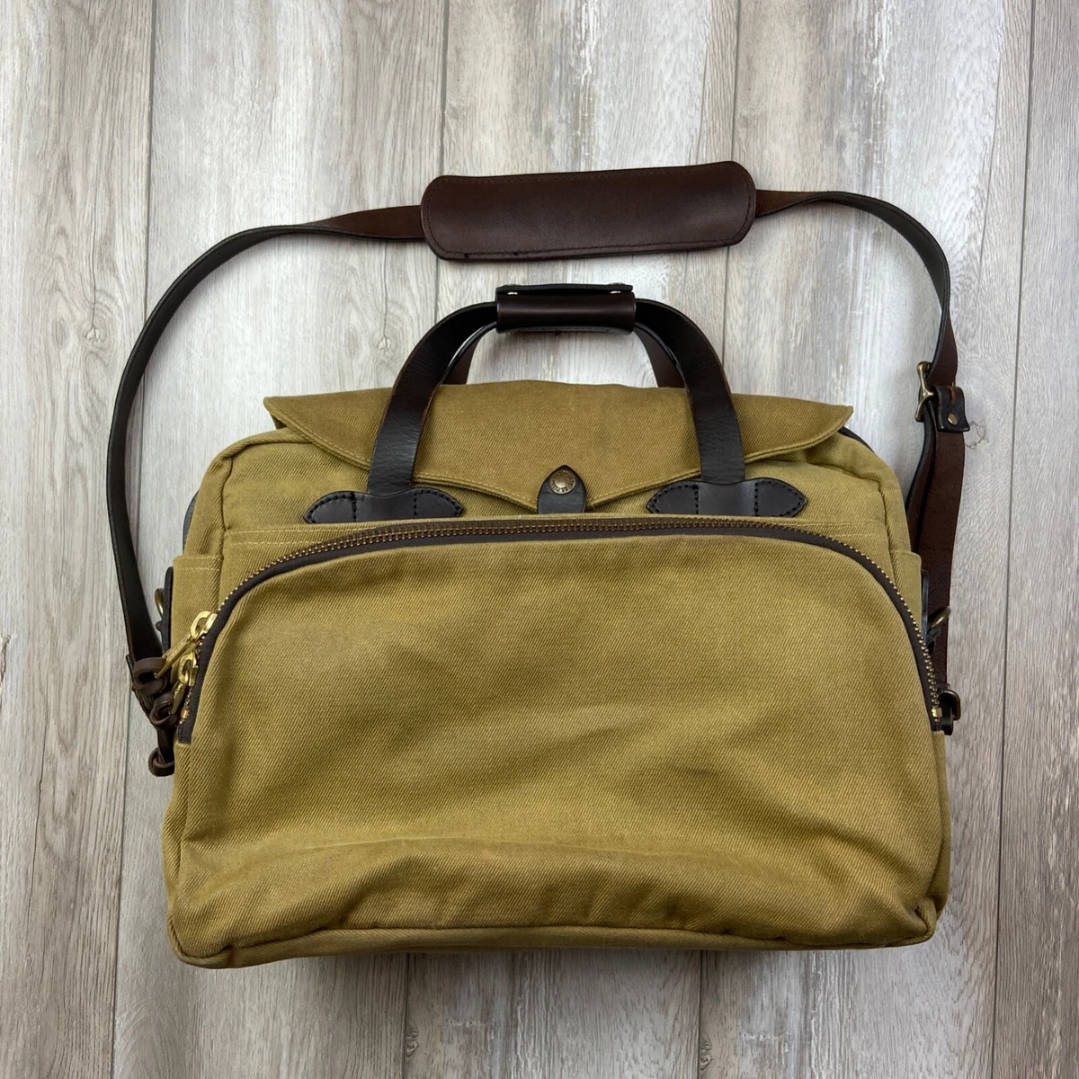 C.C. FILSON Rugged Twill Padded Computer Bag Tan Leather Laptop
