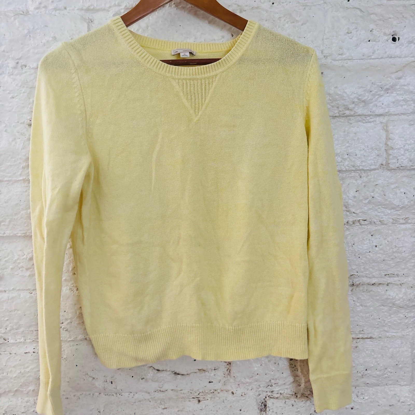 GAP Yellow Women’s Long Sleeve Sweater With Stretch Size M