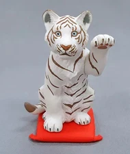 White Bengal Tiger Capsule Q Museum Maneki Neko Collection Mini Figure