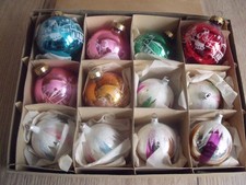 Weihnachtsschmuck, 2 Kartons  mit alte Kugeln in OVP,DDR