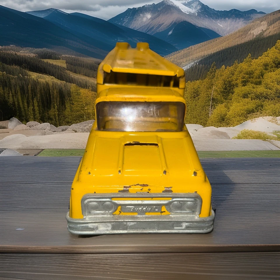 Vintage Buddy L, Hertz Rent A Car Semi Truck-Trailer, Load Ramp, Yellow 26” - Image 3 of 4