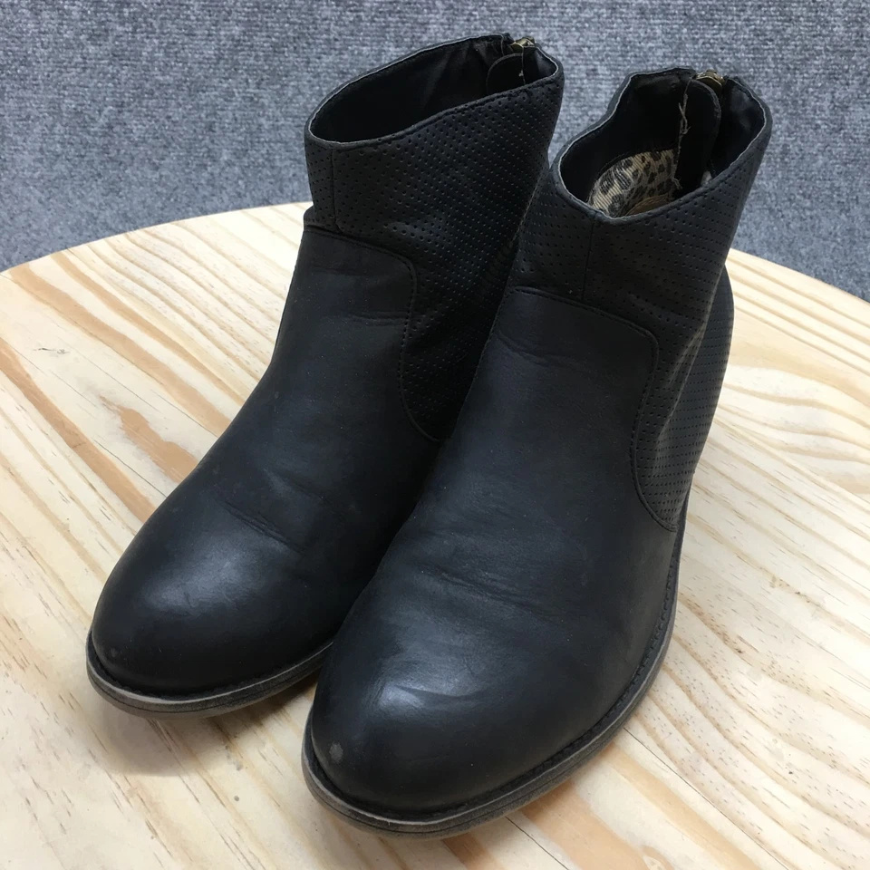 Billabong Boots Womens 8 Talia Casual Back Zip Ankle Bootie Black Faux Leather - Image 4 of 4