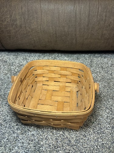 Longaberger Basket 1989 - Picture 1 of 3