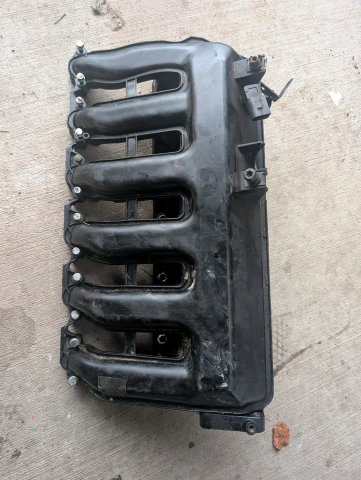 2009-2013 BMW X5 335D E70 E90 3.0L Diesel Engine Intake Manifold 7790480 - Image 2 of 4