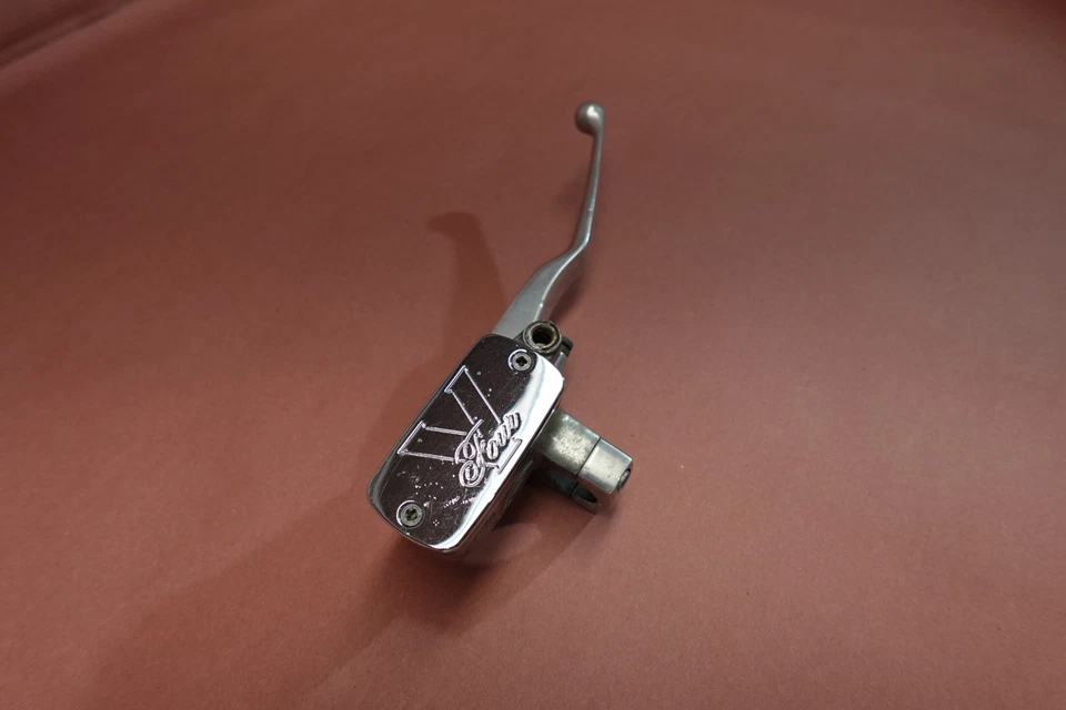 Conjunto de cilindro maestro de freno delantero derecho Yamaha Road Star XV1600 1999-2003 Foto 2 de 4