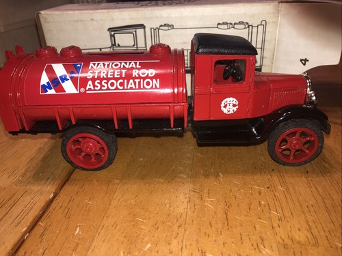 Ertl 1931 Hawkeye tanker truck bank National Street Rod Association Never Opened - Picture 2 of 10